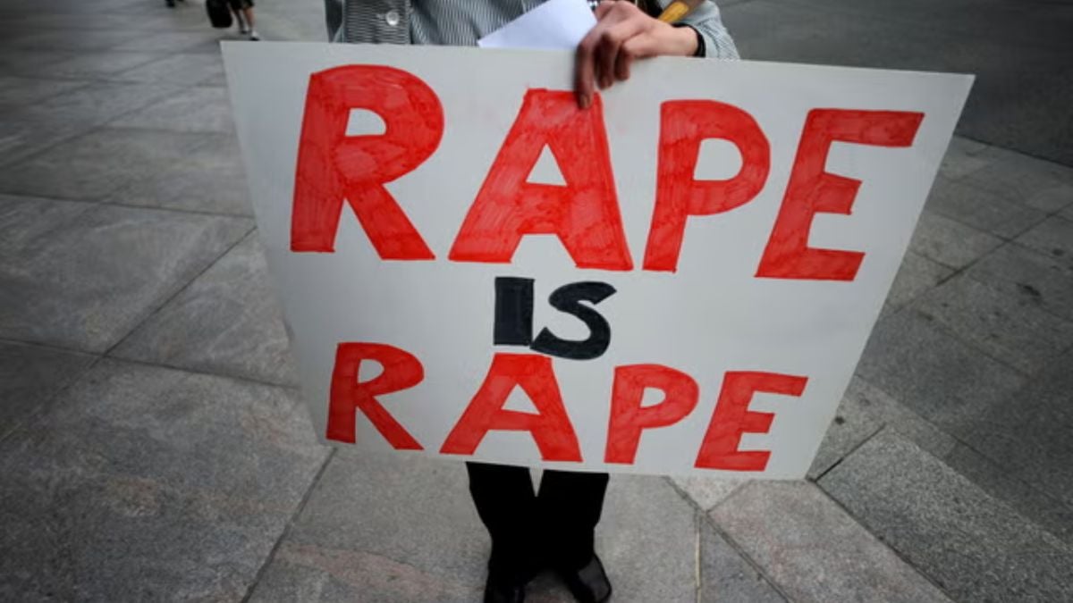 बॉम्बे हाईकोर्ट ने उस व्यक्ति को जमानत देने से इनकार कर दिया जो 10 साल की उम्र से नाबालिग से बलात्कार करता रहा